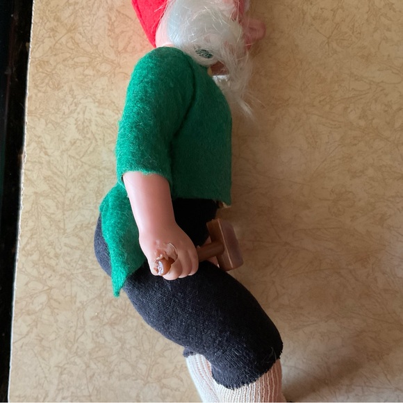 Crolly:Larry the leprechaun doll and two Irish music compact discs from Ireland - Picture 4 of 12